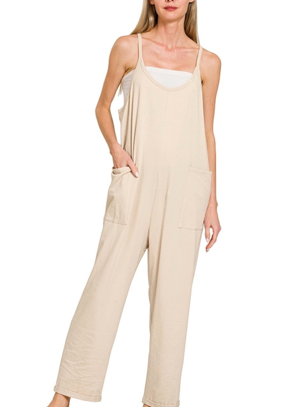 Zenana Sand Beige Spaghetti
Strap Pocketed Jumpsuit
Romper Size S/M Relaxed Fit